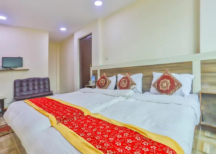 Surya International Hotel 3*